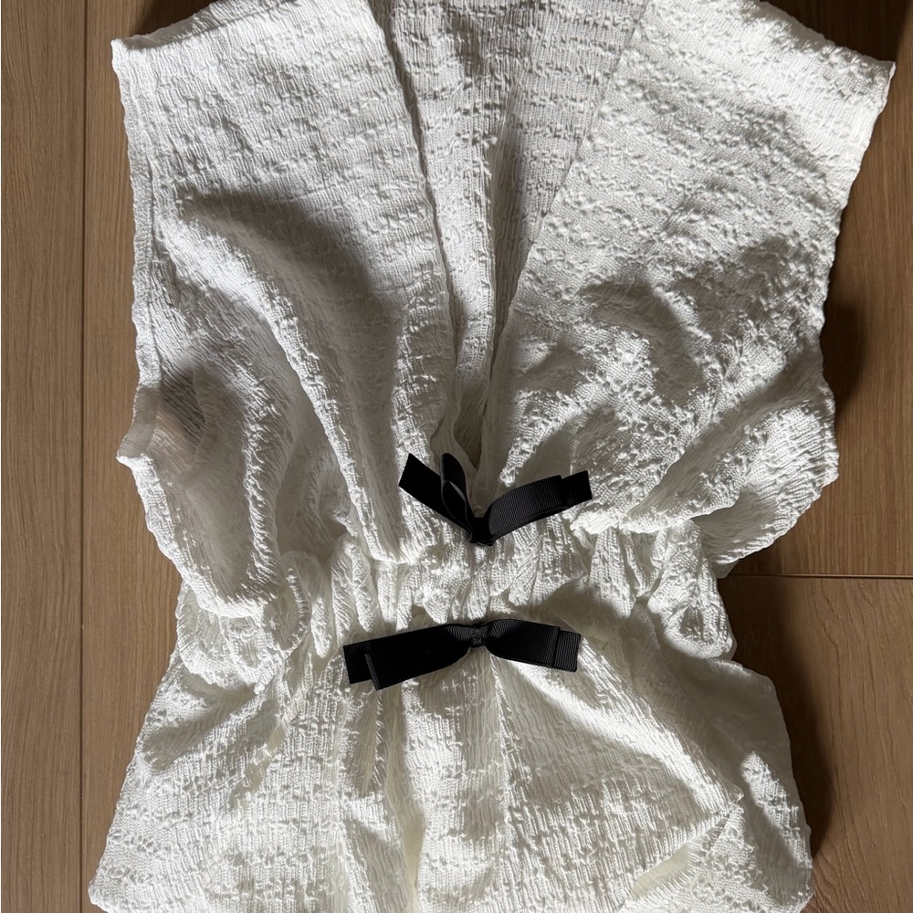 Chic White Textured Women's Blouse with Black Accents